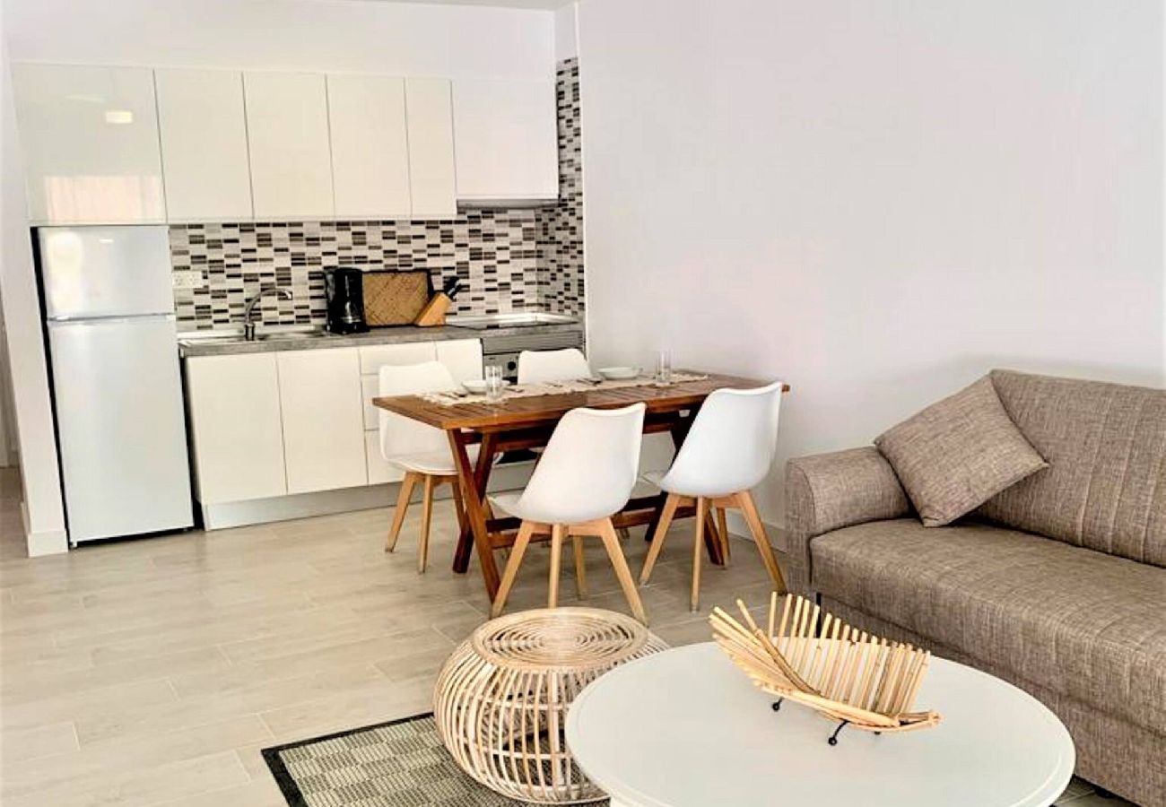 Apartamento en San Miguel de Abona - GOLD SAND, Huge Terrace, Fast Wi-Fi, Sat TV 