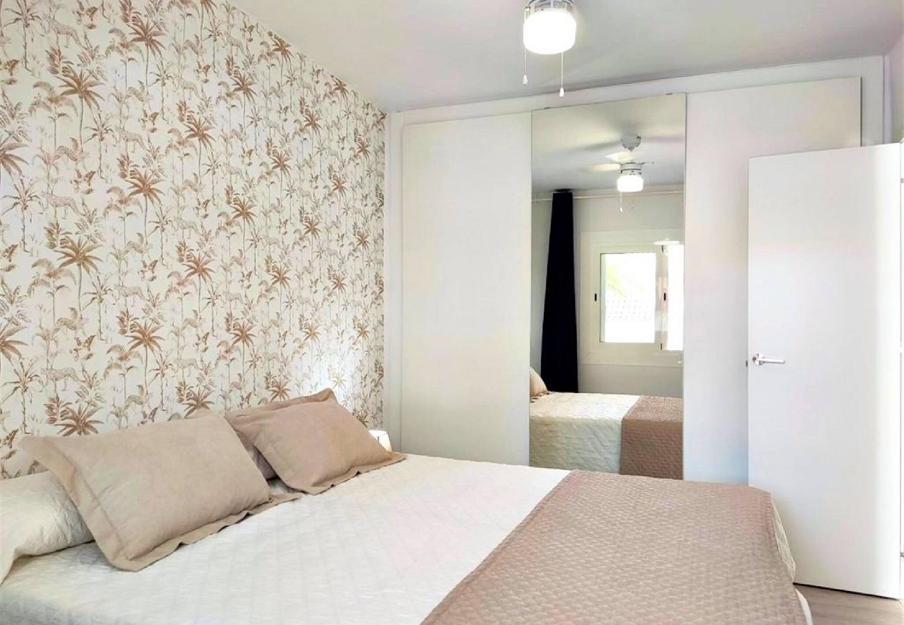 Apartamento en San Miguel de Abona - GOLD SAND, Huge Terrace, Fast Wi-Fi, Sat TV 