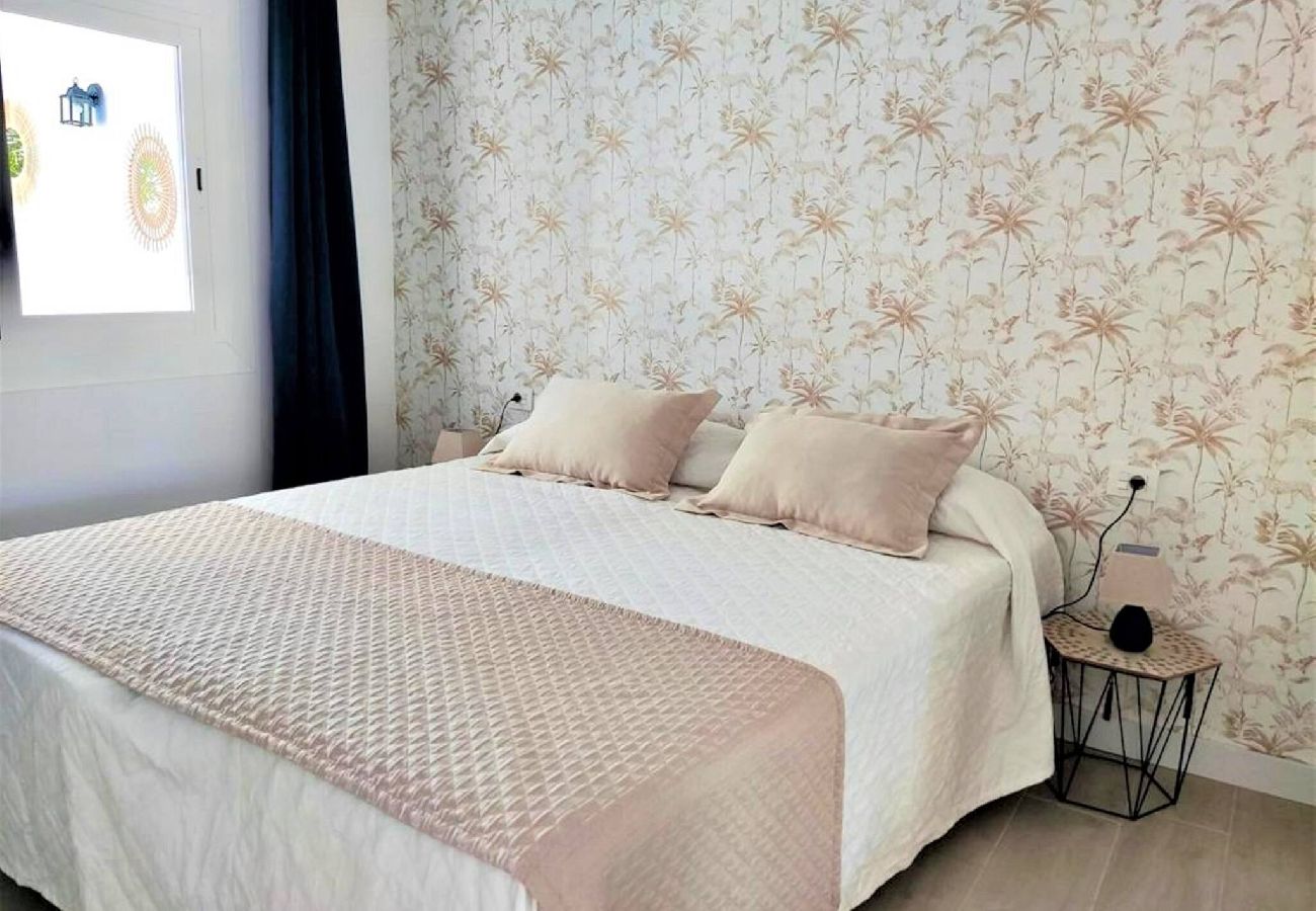 Apartamento en San Miguel de Abona - GOLD SAND, Huge Terrace, Fast Wi-Fi, Sat TV 