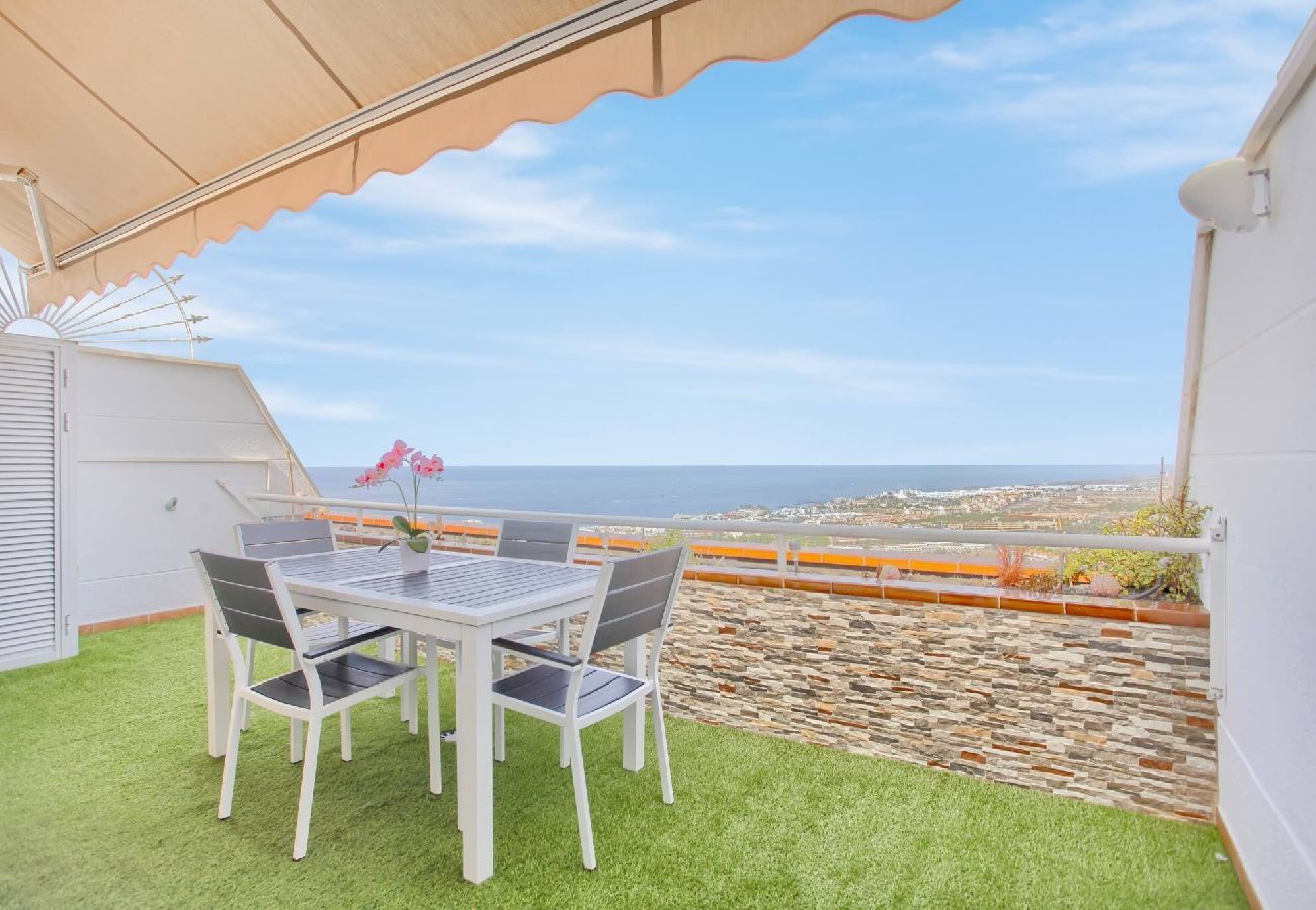 Apartamento en Costa Adeje - The Penthouse, Fabulous Sunset, Heated Pool, Fiber