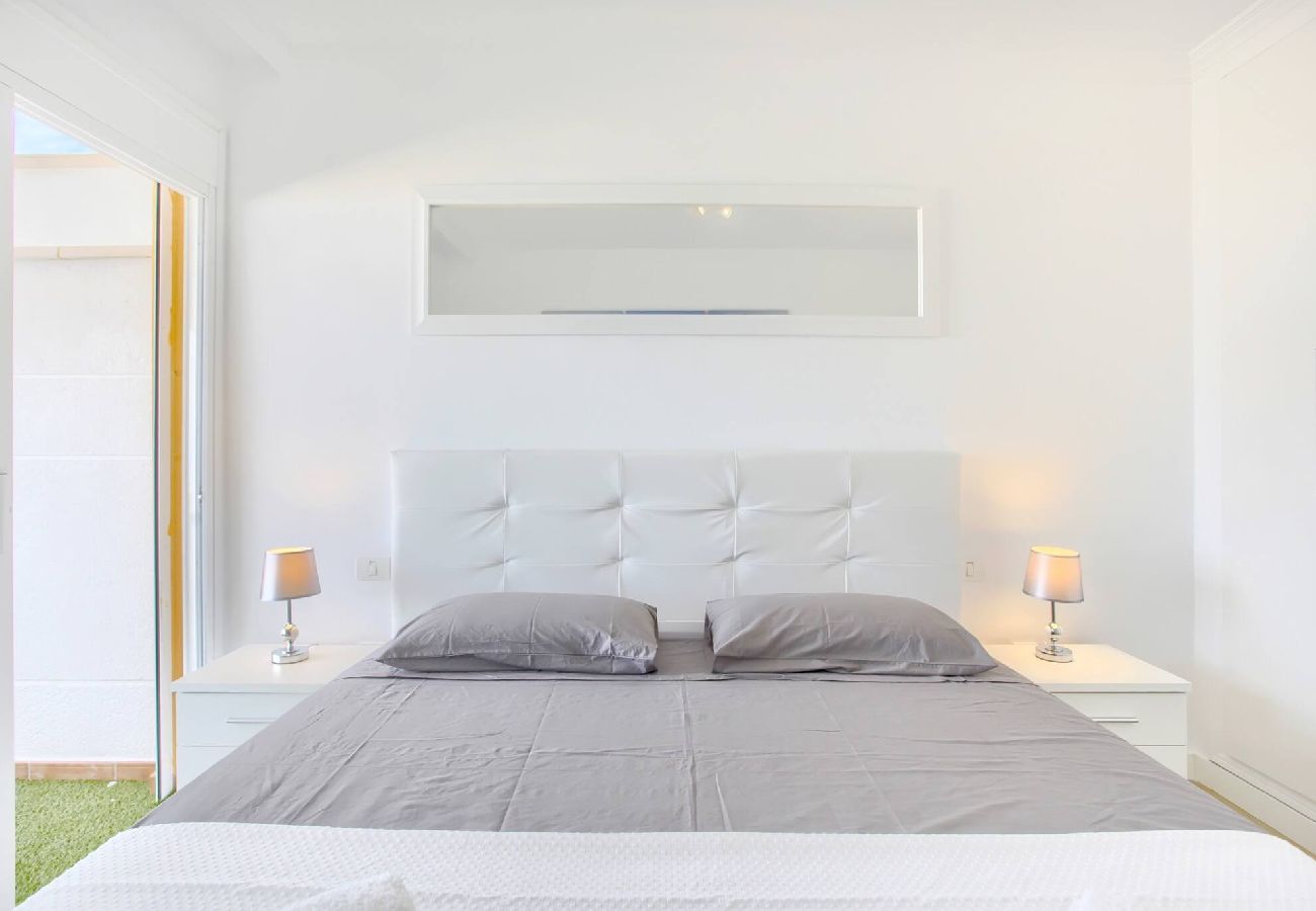 Apartamento en Costa Adeje - The Penthouse, Fabulous Sunset, Heated Pool, Fiber