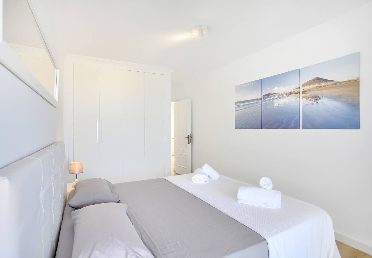 Apartamento en Costa Adeje - The Penthouse, Fabulous Sunset, Heated Pool, Fiber