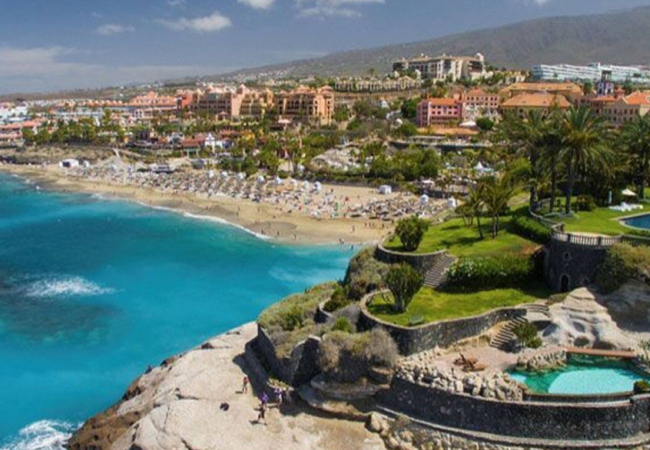 Apartamento en Costa Adeje - The Penthouse, Fabulous Sunset, Heated Pool, Fiber