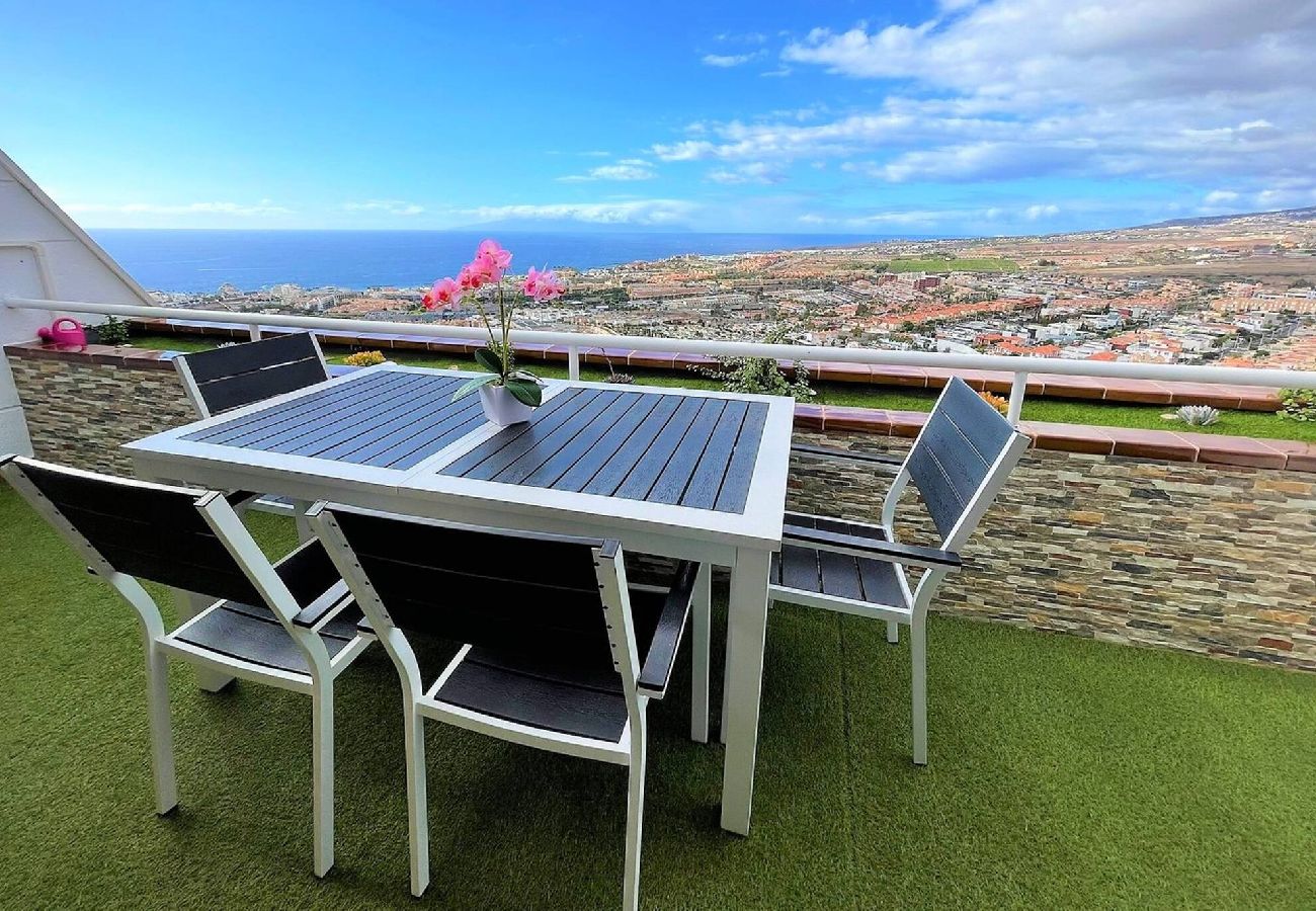 Apartamento en Costa Adeje - The Penthouse, Fabulous Sunset, Heated Pool, Fiber