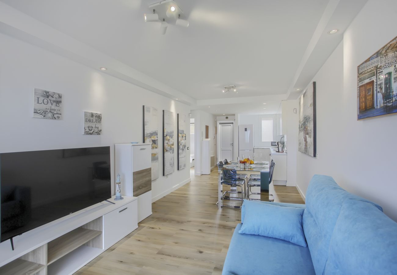 Apartamento en Costa Adeje - The Penthouse, Fabulous Sunset, Heated Pool, Fiber