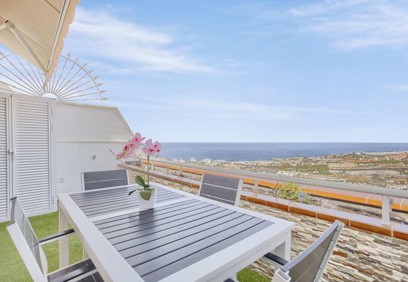 Apartamento en Costa Adeje - The Penthouse, Fabulous Sunset, Heated Pool, Fiber
