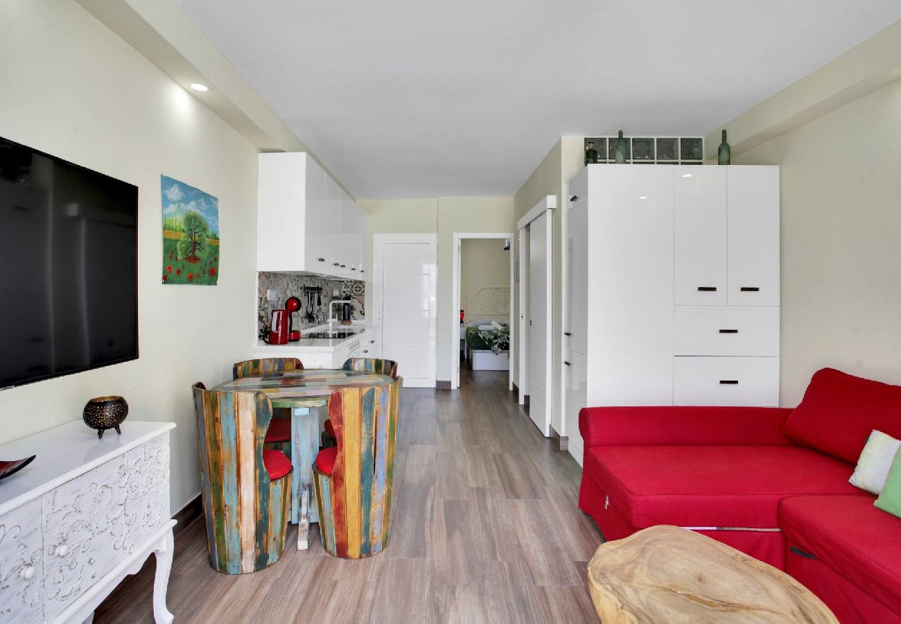 Apartamento en Costa Adeje - CASA DEL SOL, Beautiful Terrace, Fast Wi-Fi, Pool 