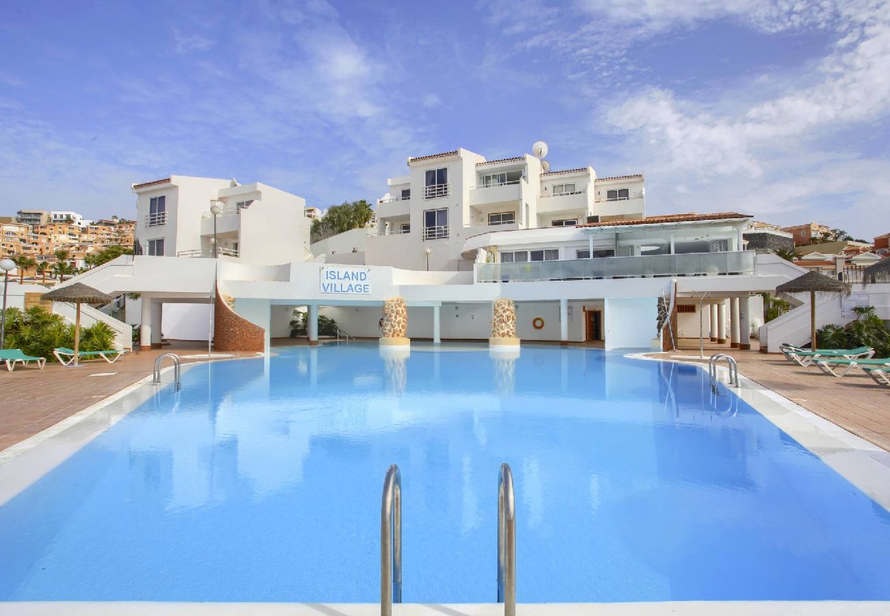 Apartamento en Costa Adeje - CASA DEL SOL, Beautiful Terrace, Fast Wi-Fi, Pool 