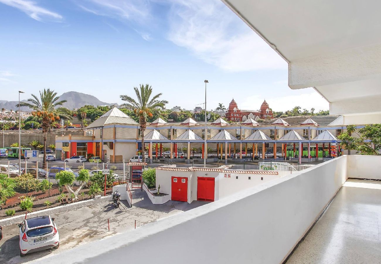 Estudio en Playa de Las Americas - ON THE BEACH, Sea View, Fast Fiber, Pool, Parking 