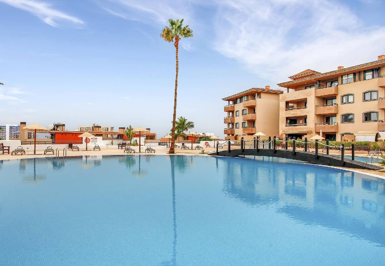 Apartamento en Costa Adeje - The Paradise, Beautiful Swimming Pool, Parking 