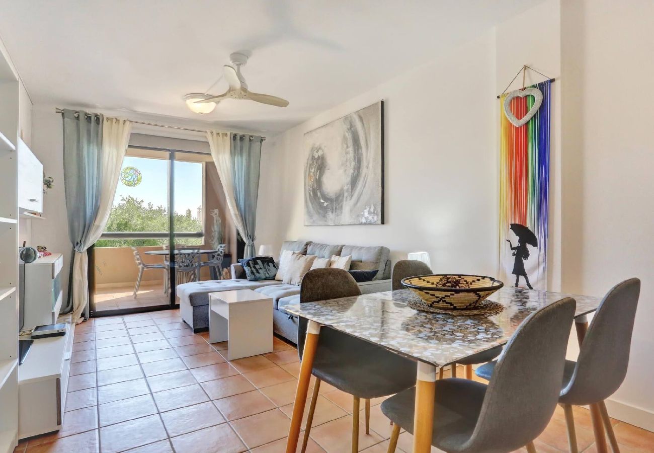 Apartamento en Costa Adeje - The Paradise, Beautiful Swimming Pool, Parking 