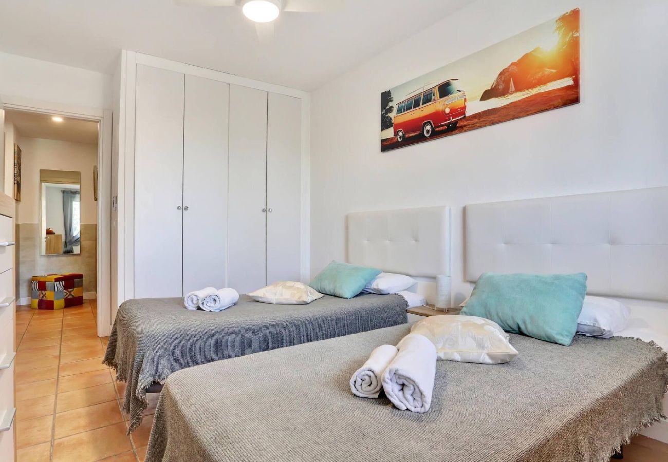 Apartamento en Costa Adeje - The Paradise, Beautiful Swimming Pool, Parking 