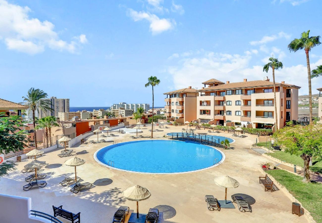 Apartamento en Costa Adeje - The Paradise, Beautiful Swimming Pool, Parking 
