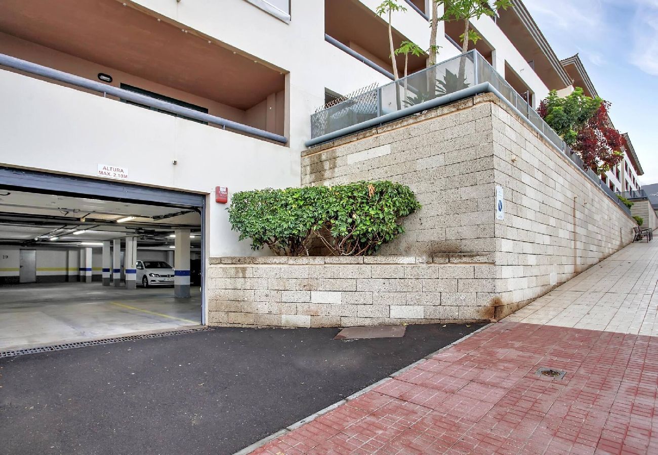 Apartamento en Costa Adeje - The Paradise, Beautiful Swimming Pool, Parking 