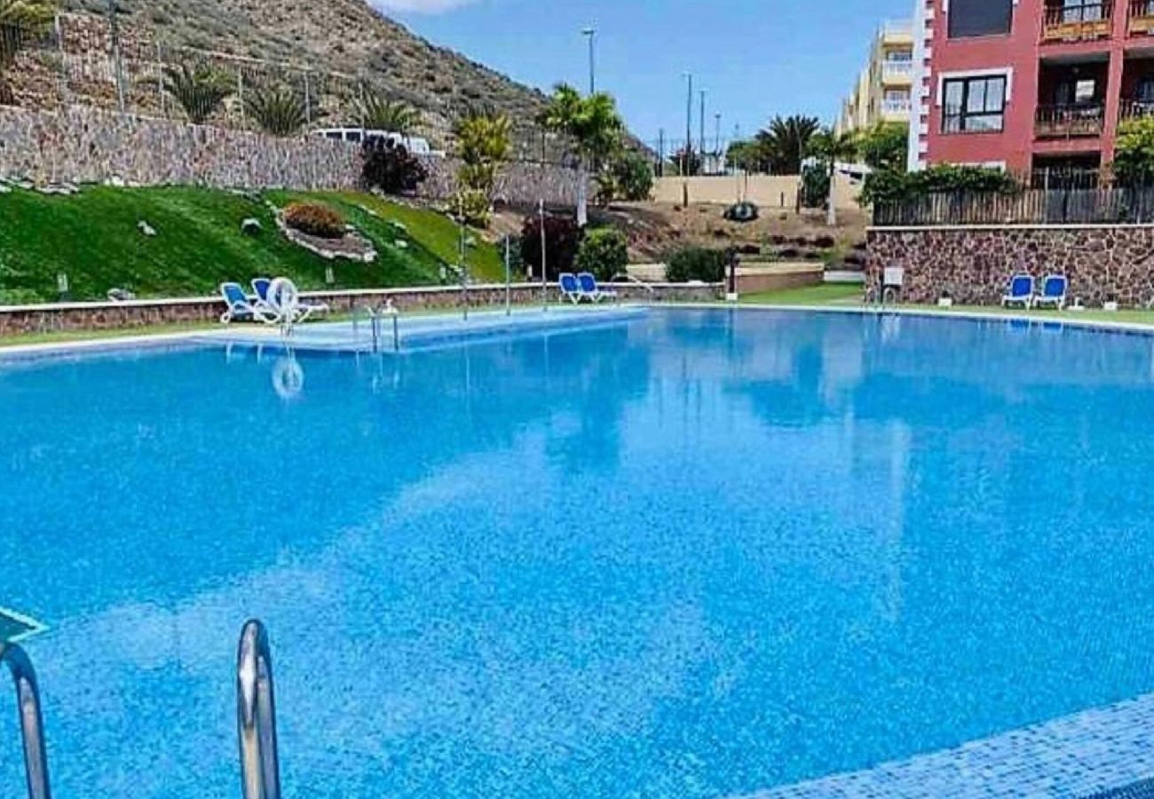 Apartamento en Palm - Mar - Nice Mocan, Garage, Pool, Fiber, Padel, A/C 