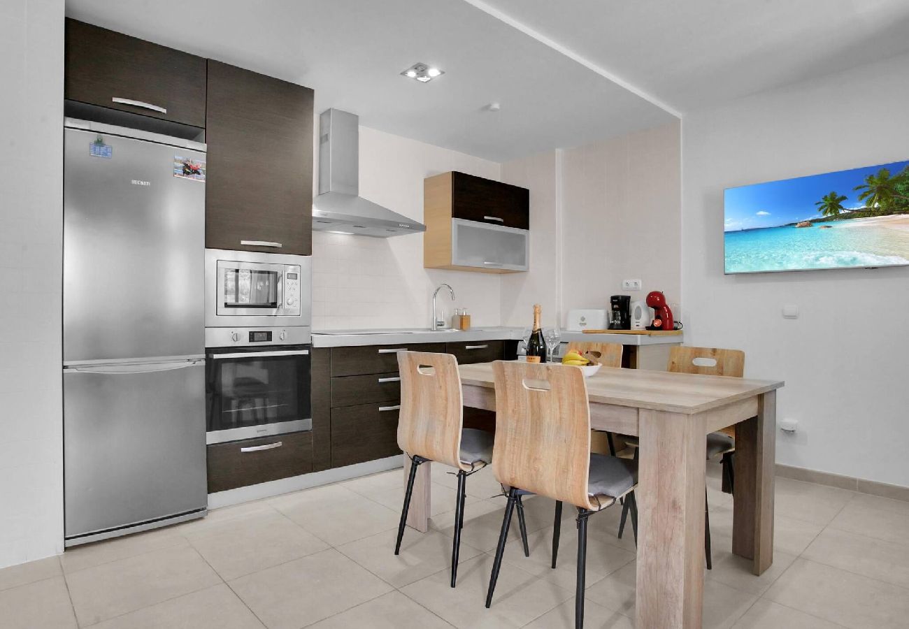 Apartamento en Palm - Mar - Nice Mocan, Garage, Pool, Fiber, Padel, A/C 