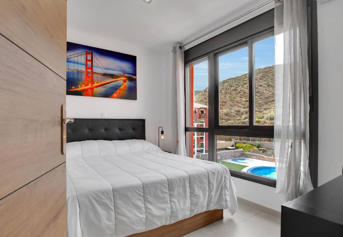 Apartamento en Palm - Mar - Nice Mocan, Garage, Pool, Fiber, Padel, A/C 