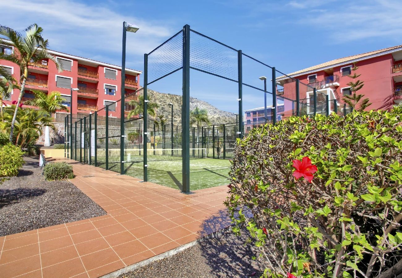 Apartamento en Palm - Mar - Nice Mocan, Garage, Pool, Fiber, Padel, A/C 