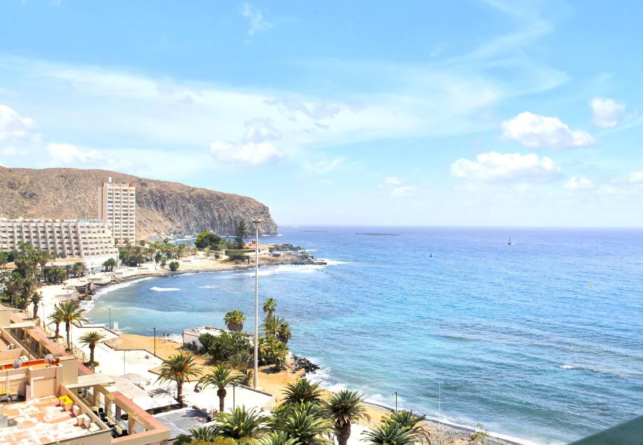 Apartamento en Los Cristianos - Stunning Holidays, SeaFront, On The Promenade 