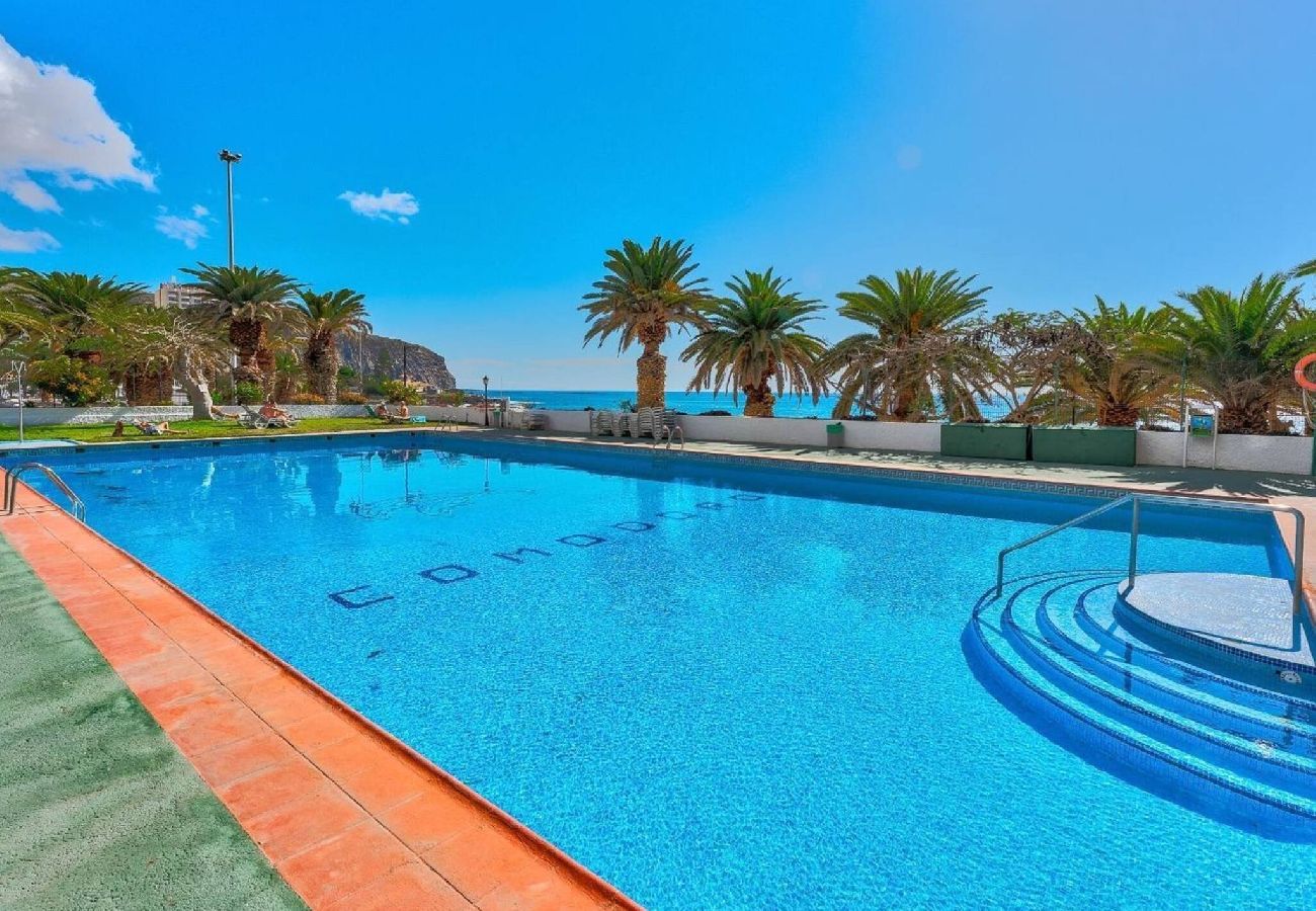 Apartamento en Los Cristianos - Stunning Holidays, SeaFront, On The Promenade 