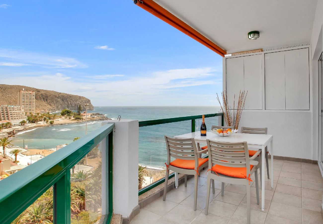 Apartamento en Los Cristianos - Stunning Holidays, SeaFront, On The Promenade 