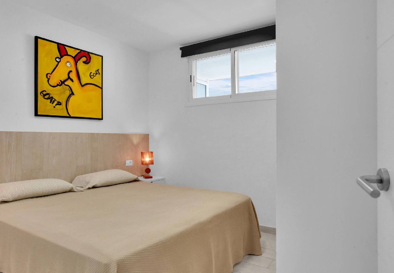 Apartamento en Los Cristianos - Stunning Holidays, SeaFront, On The Promenade 