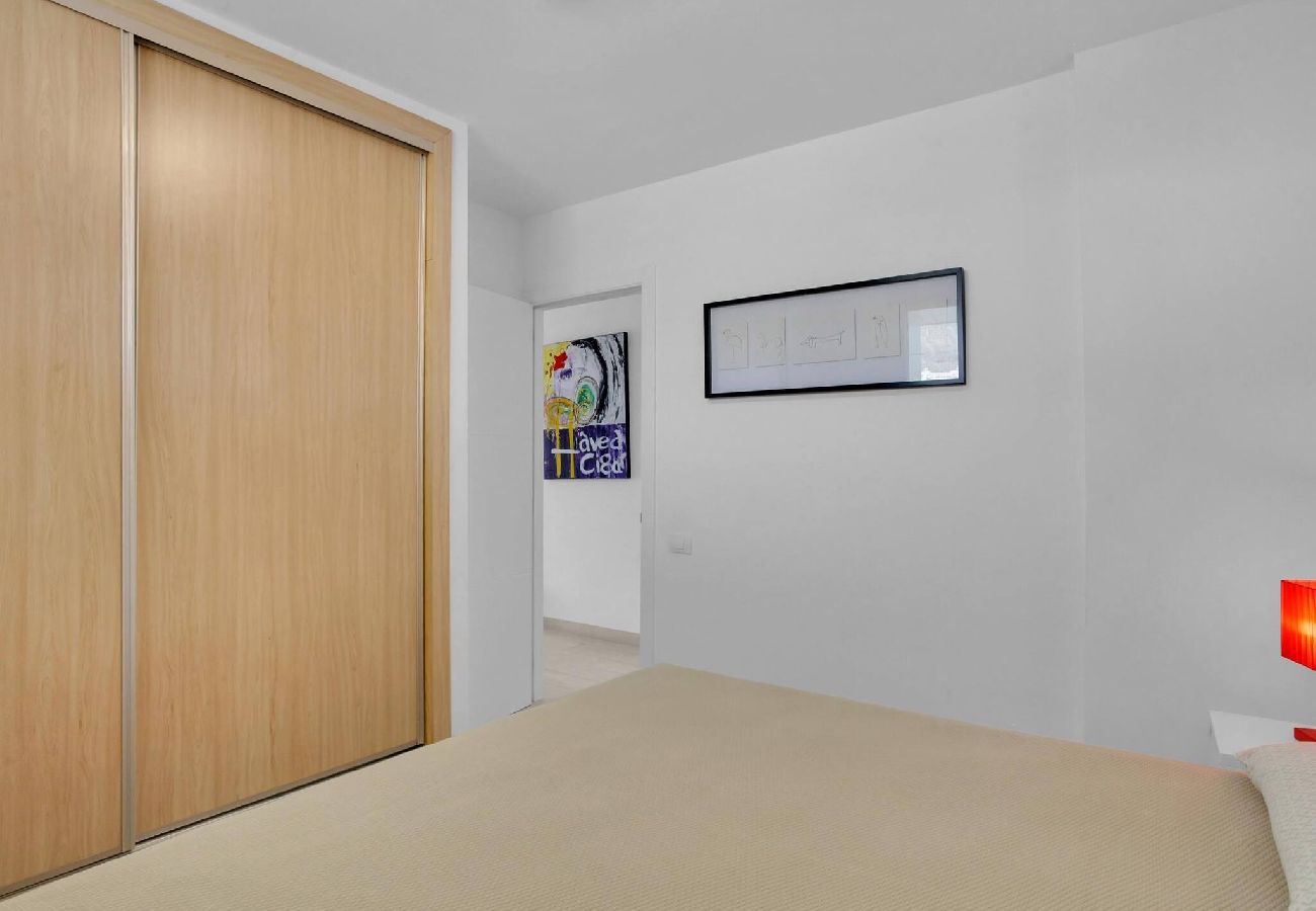 Apartamento en Los Cristianos - Stunning Holidays, SeaFront, On The Promenade 