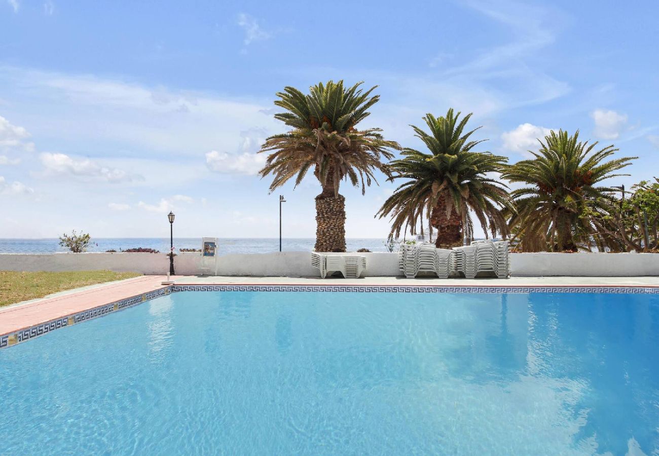 Apartamento en Los Cristianos - Stunning Holidays, SeaFront, On The Promenade 