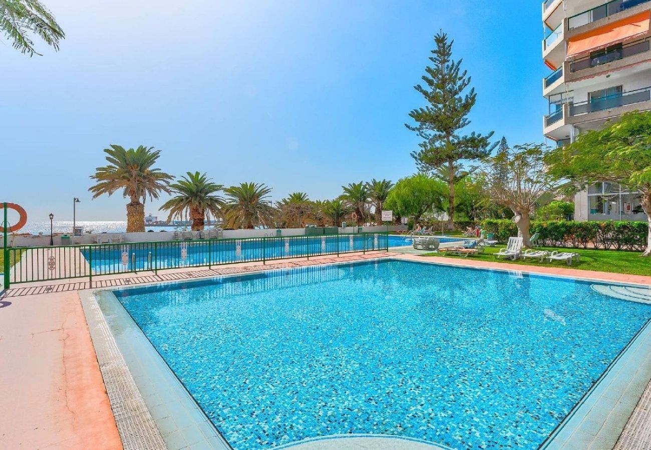 Apartamento en Los Cristianos - Stunning Holidays, SeaFront, On The Promenade 