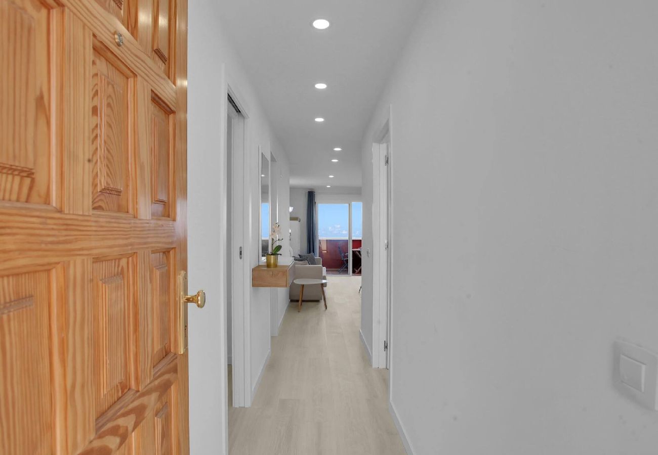 Apartamento en Puerto de Santiago - Penthouse The Cliffs, Huge Terrace, Bbq, Air C 