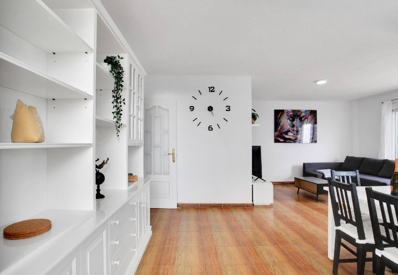 Apartamento en Adeje - MonteMarAdeje new 2 bedroom apartment city Center 