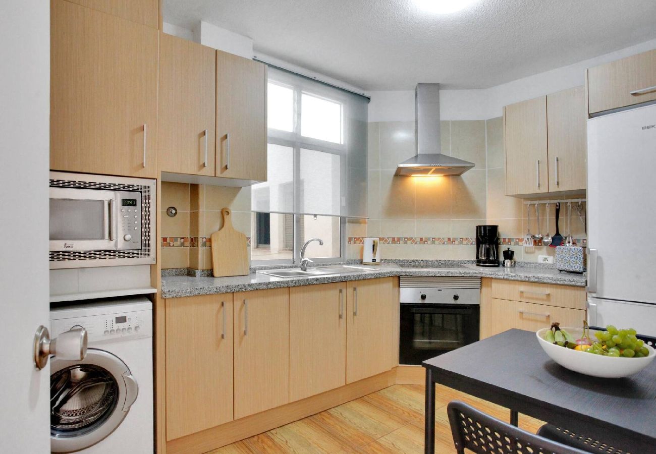 Apartamento en Adeje - MonteMarAdeje new 2 bedroom apartment city Center 