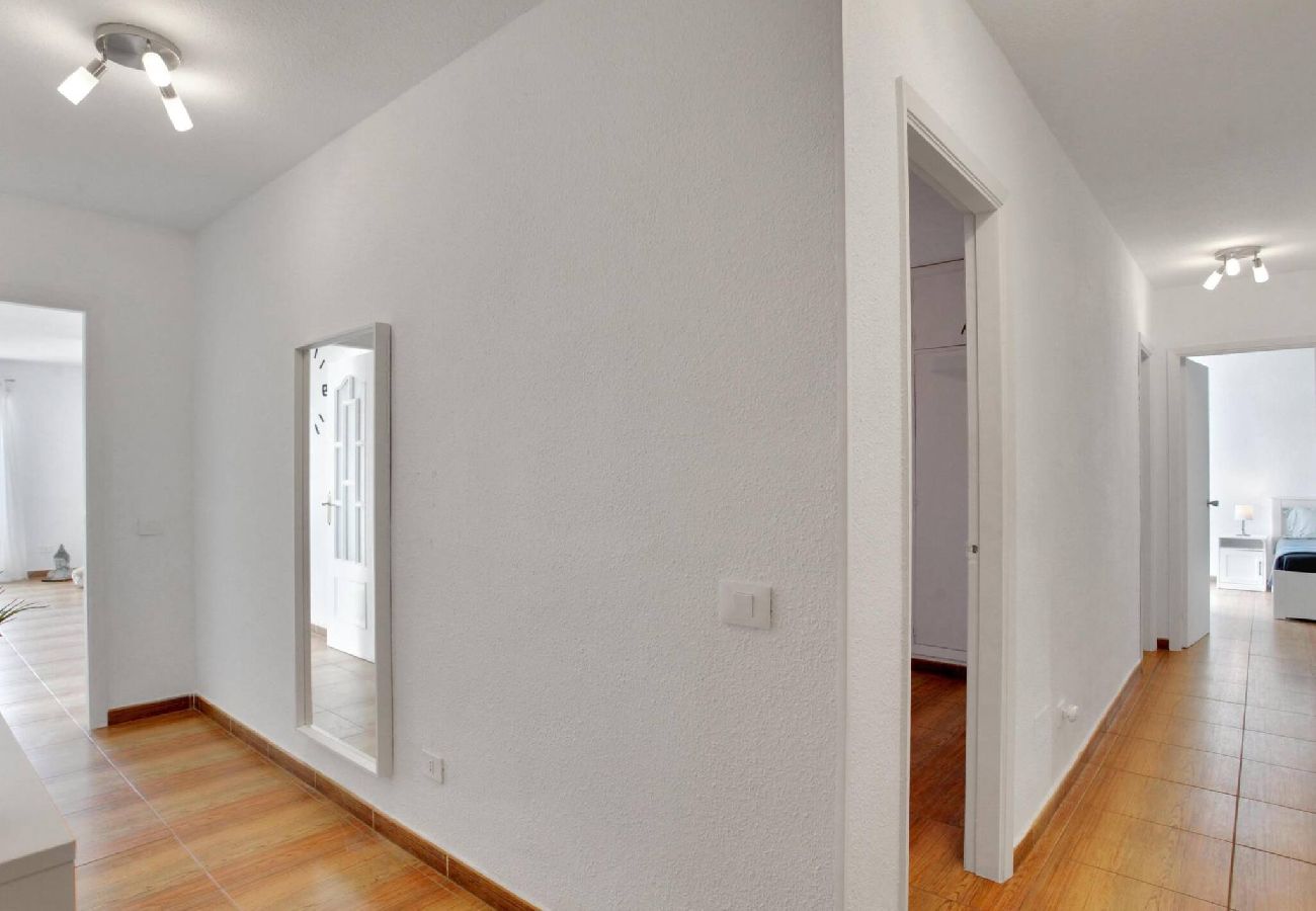 Apartamento en Adeje - MonteMarAdeje new 2 bedroom apartment city Center 