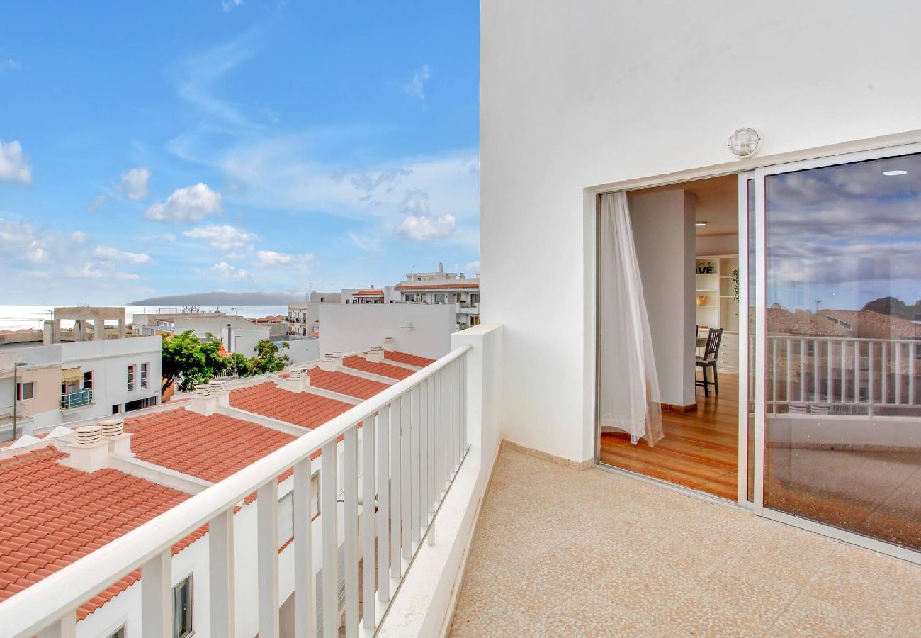 Apartamento en Adeje - MonteMarAdeje new 2 bedroom apartment city Center 