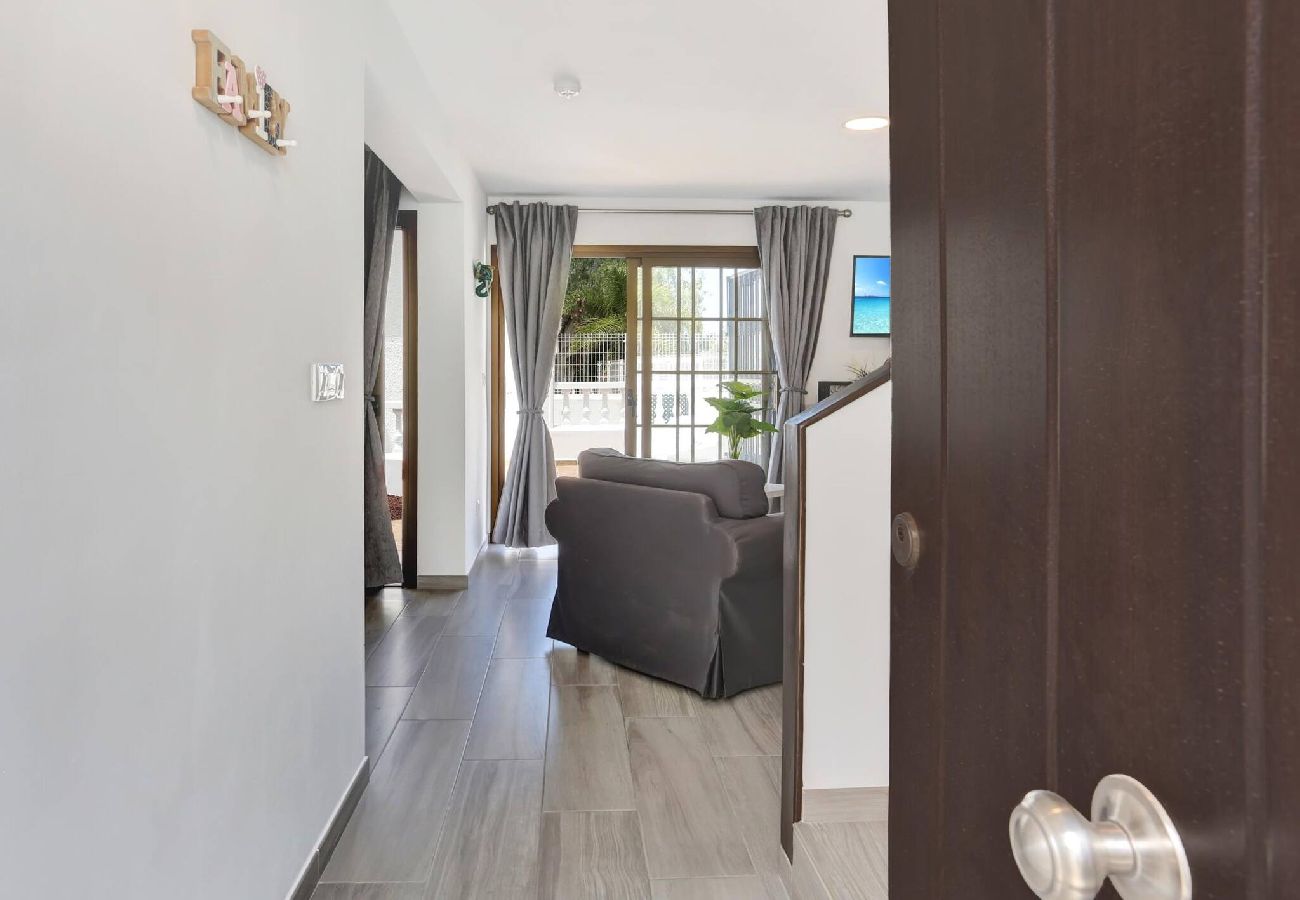 Casa adosada en Costa Adeje - Golden Sand, Heated Pool, A/C, Bbq 