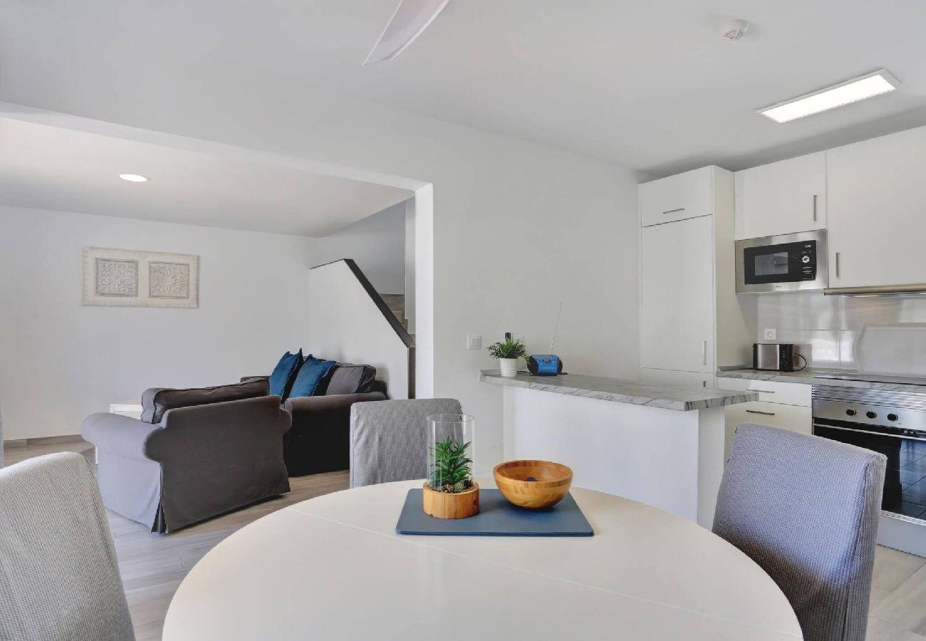 Casa adosada en Costa Adeje - Golden Sand, Heated Pool, A/C, Bbq 