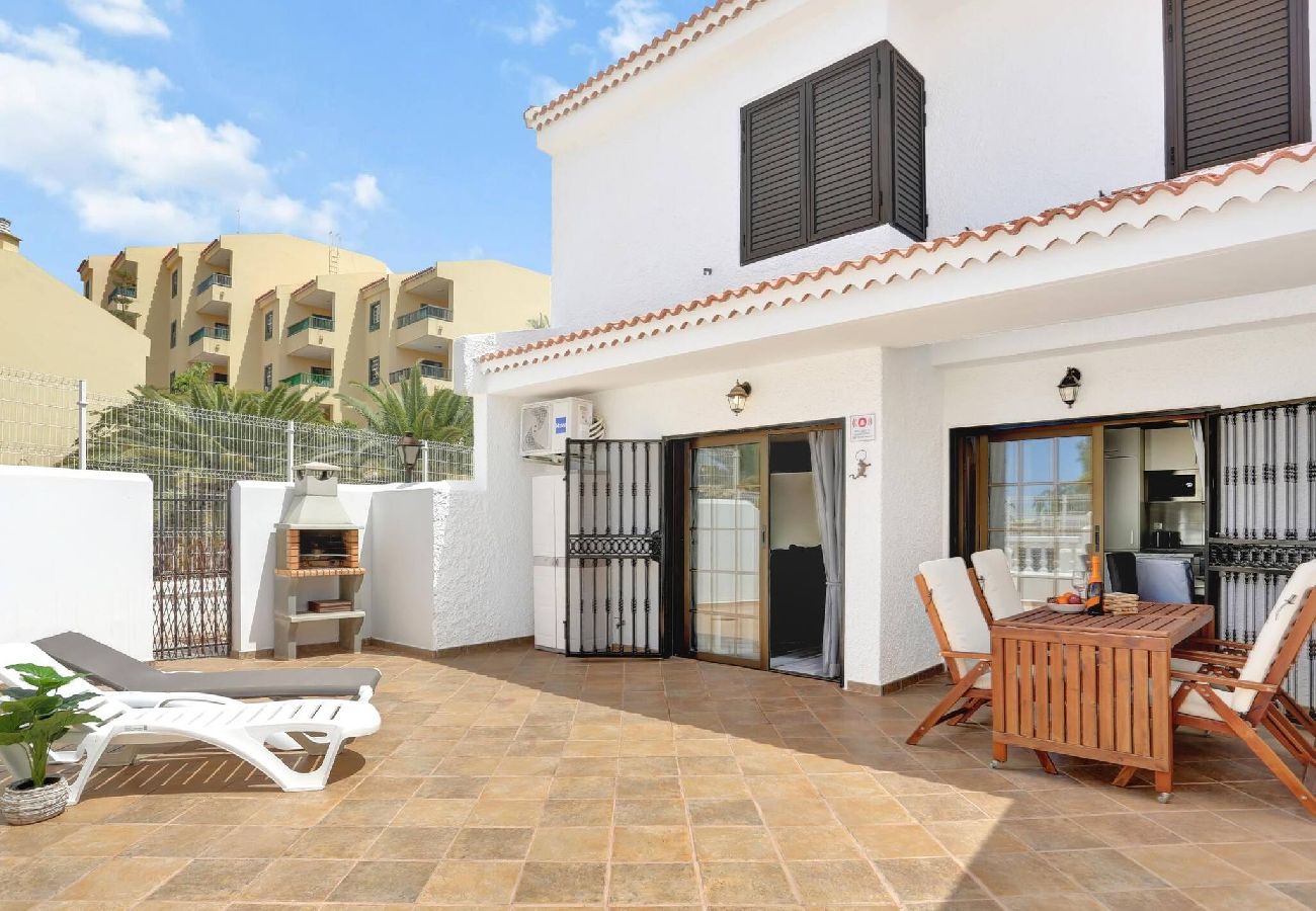 Casa adosada en Costa Adeje - Golden Sand, Heated Pool, A/C, Bbq 