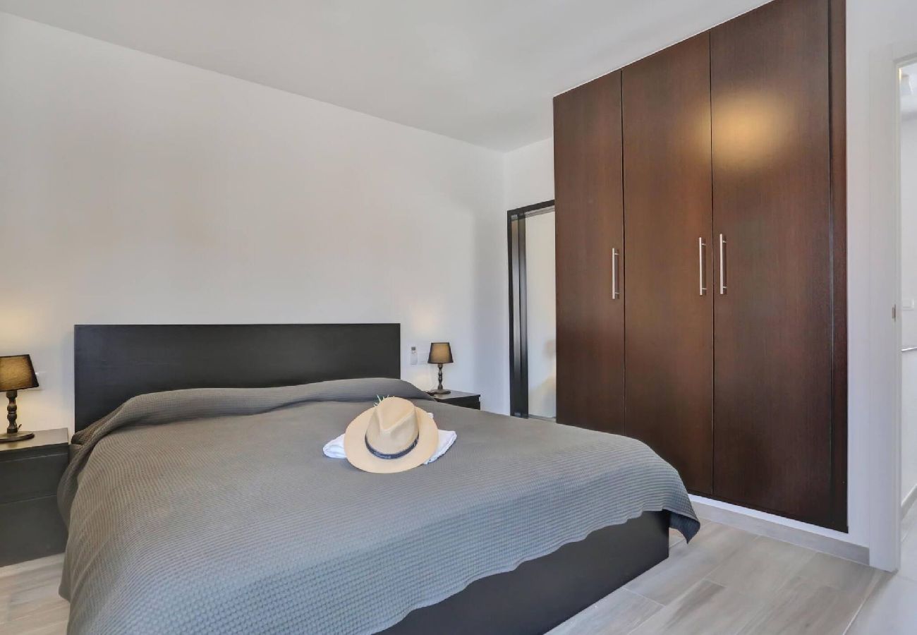 Casa adosada en Costa Adeje - Golden Sand, Heated Pool, A/C, Bbq 