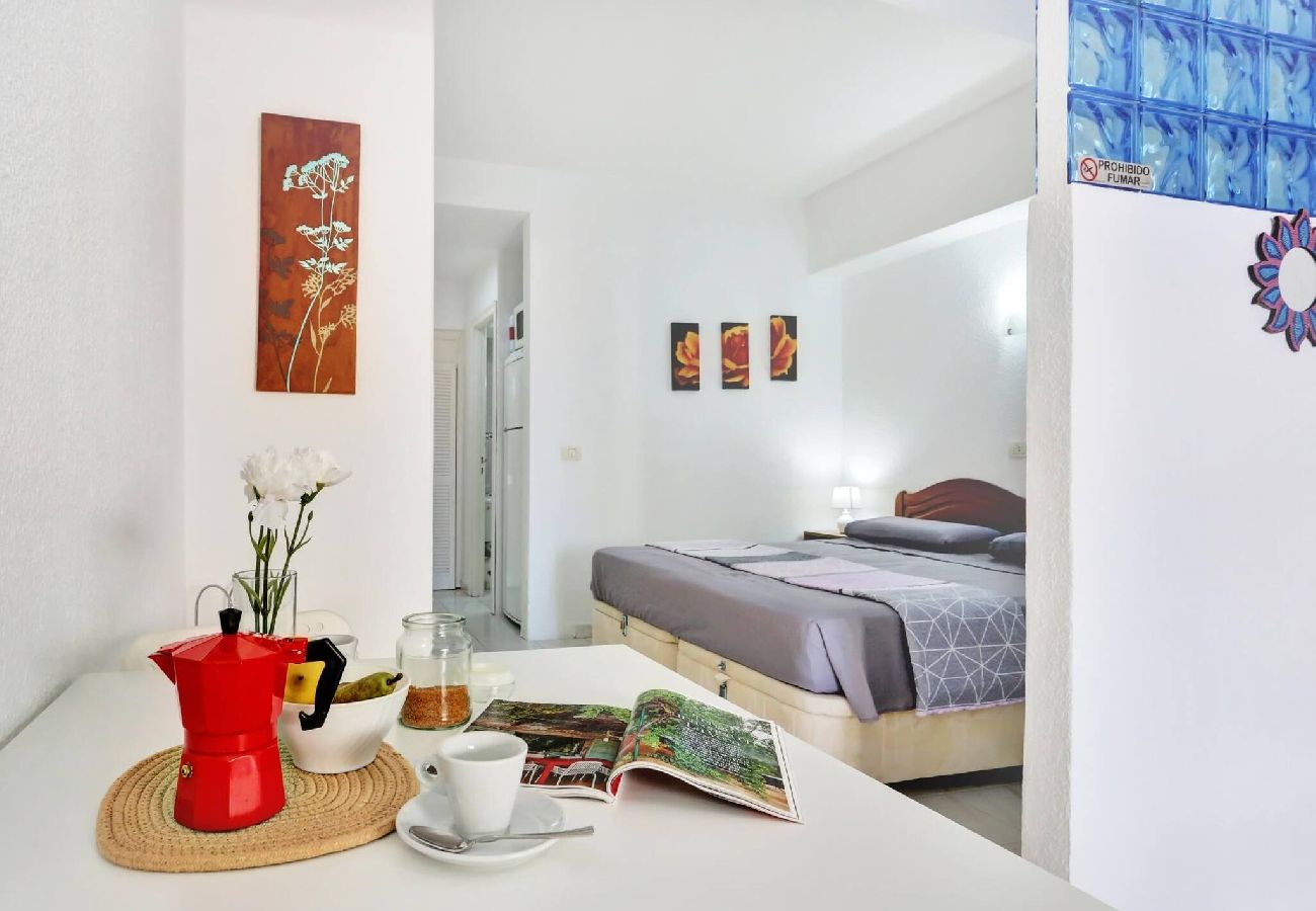 Estudio en Los Cristianos - Relaxing Studio Los Cristianos,AirCon, Heated Pool 