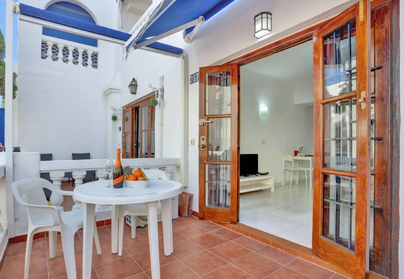 Estudio en Los Cristianos - Relaxing Studio Los Cristianos,AirCon, Heated Pool 