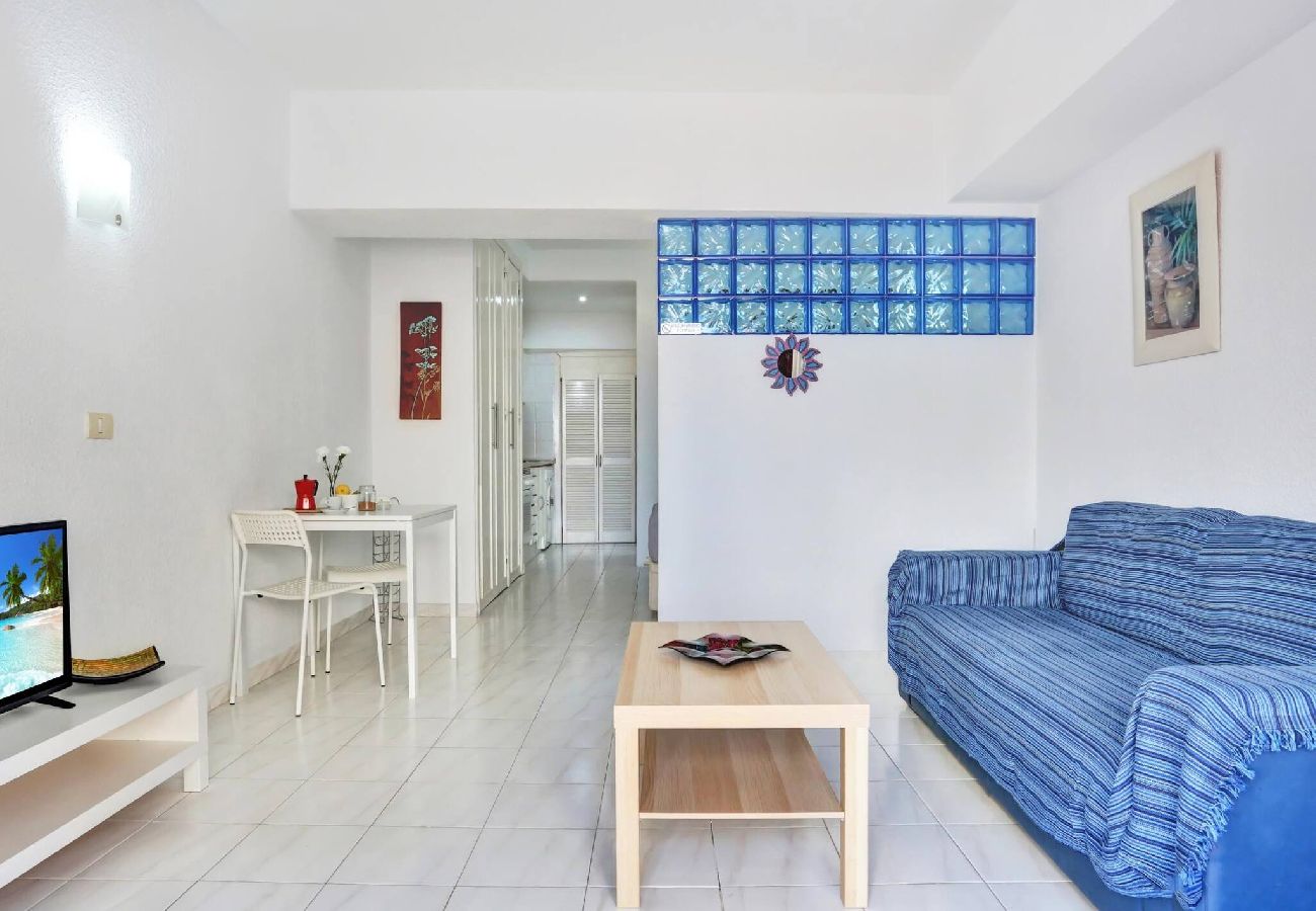 Estudio en Los Cristianos - Relaxing Studio Los Cristianos,AirCon, Heated Pool 