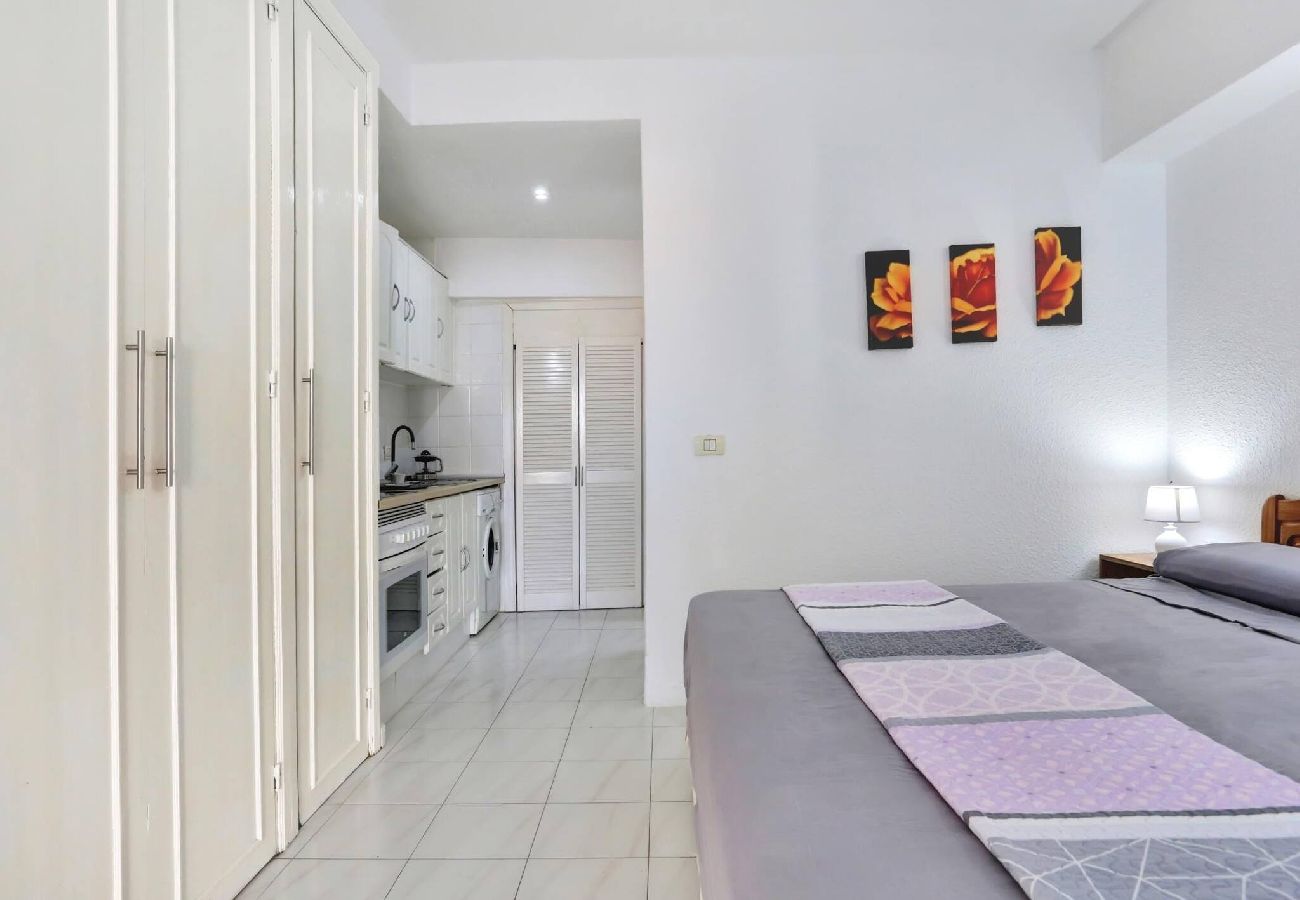 Estudio en Los Cristianos - Relaxing Studio Los Cristianos,AirCon, Heated Pool 