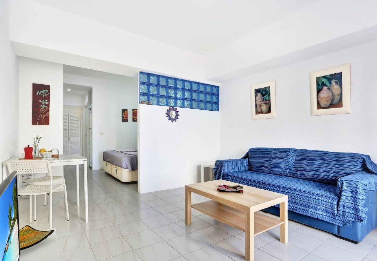 Estudio en Los Cristianos - Relaxing Studio Los Cristianos,AirCon, Heated Pool 