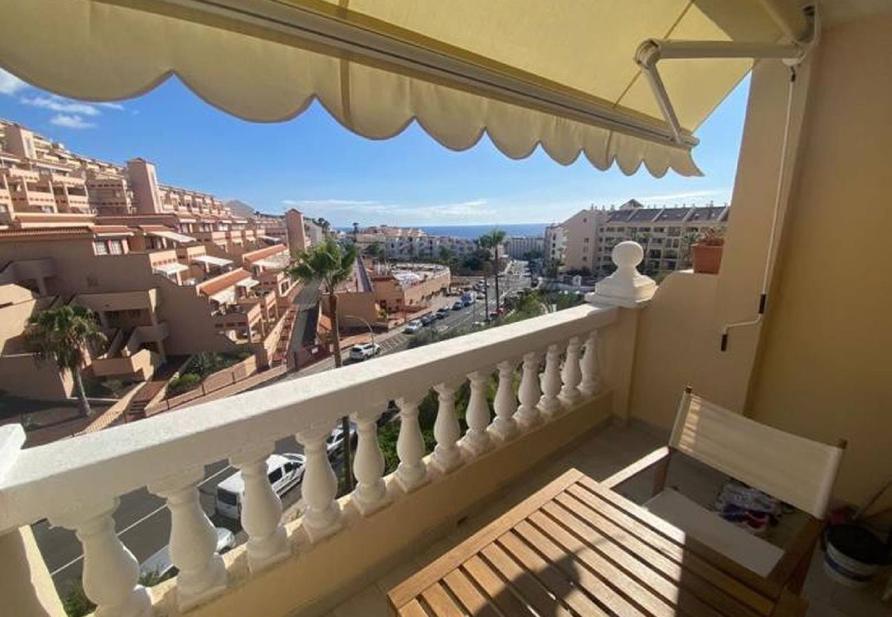 Estudio en Los Cristianos - Top Floor Panoramic Studio, Heated Pool 