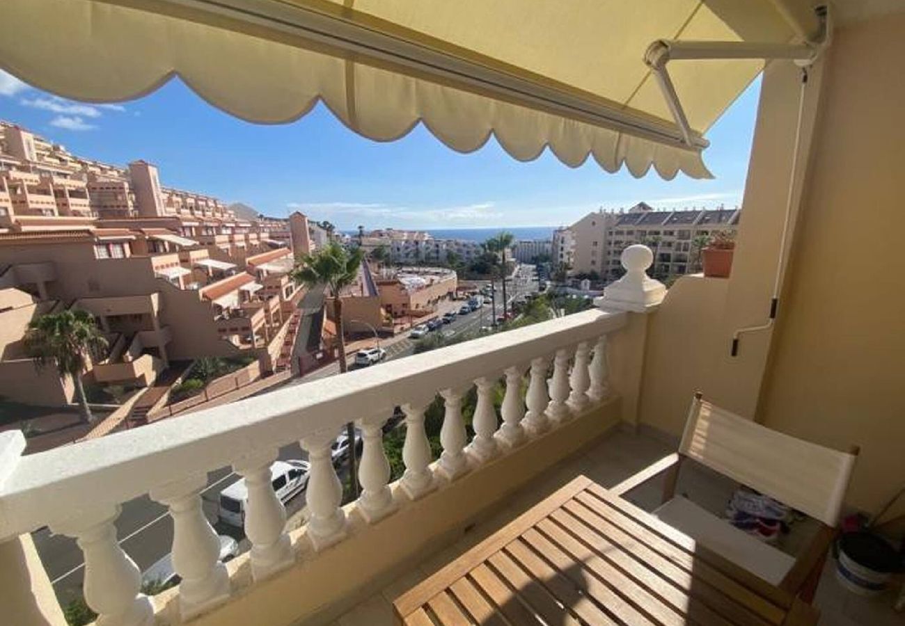 Estudio en Los Cristianos - Top Floor Panoramic Studio, Heated Pool 