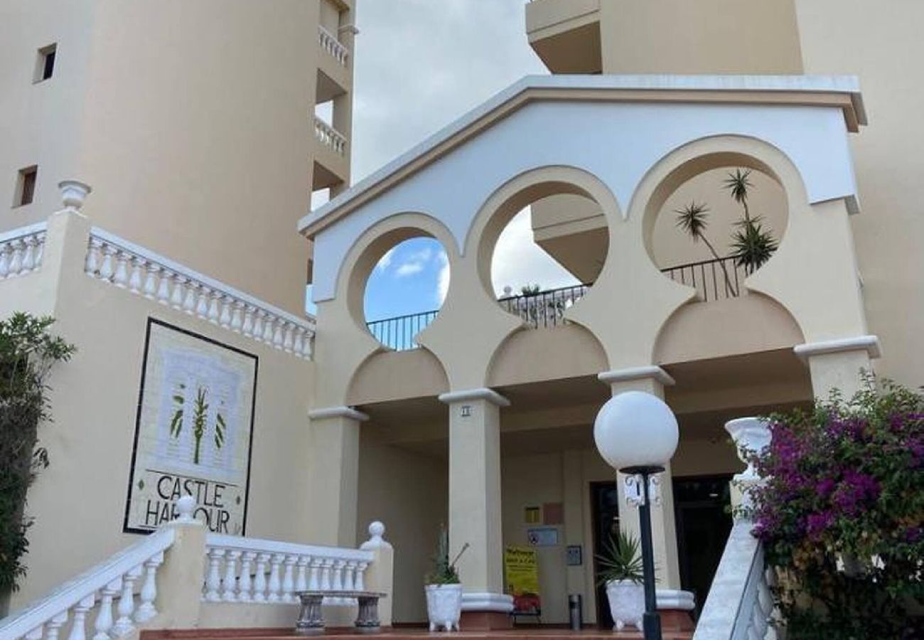 Estudio en Los Cristianos - Top Floor Panoramic Studio, Heated Pool 