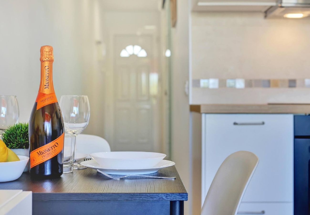 Apartamento en Costa del Silencio - Beautiful Days, Air Con, Terrace, Fast Internet 