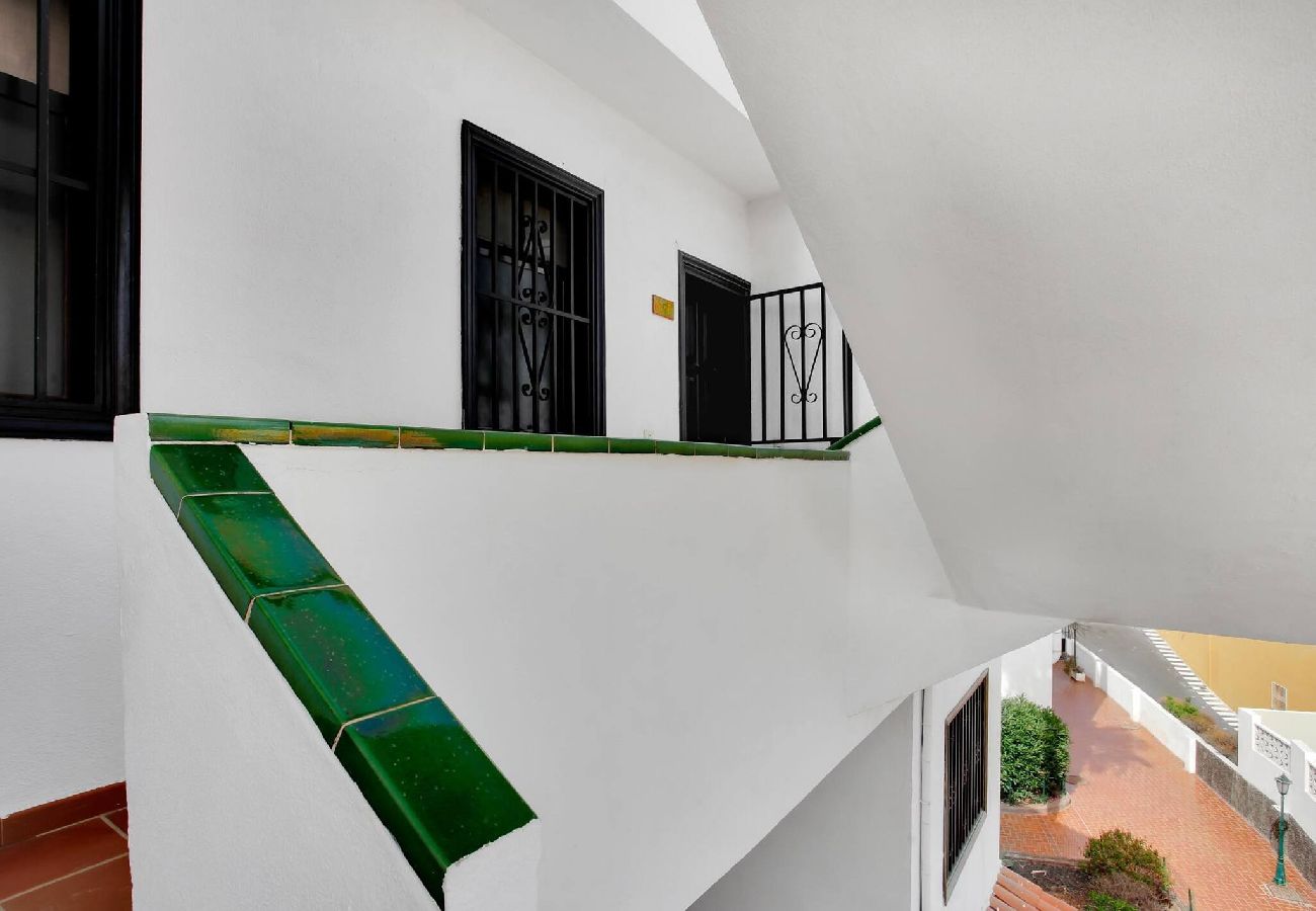 Apartamento en Arona - Superb Flat, Terrace 20m, 2Rooms, Pool, Wi Fi 