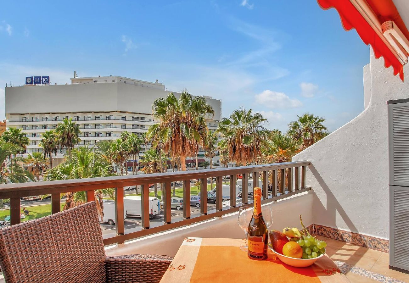 Apartamento en Playa de Las Americas - Sun & Beach, Fiber, Pool 