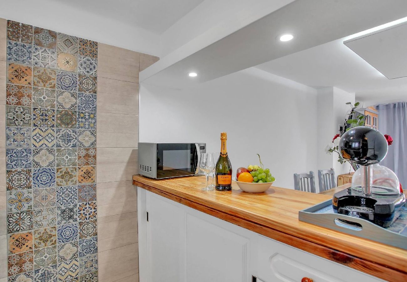 Apartamento en Playa de Las Americas - Sun & Beach, Fiber, Pool 